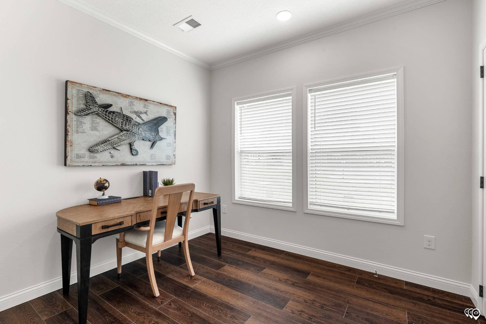 Pri3284-2074 interior home features