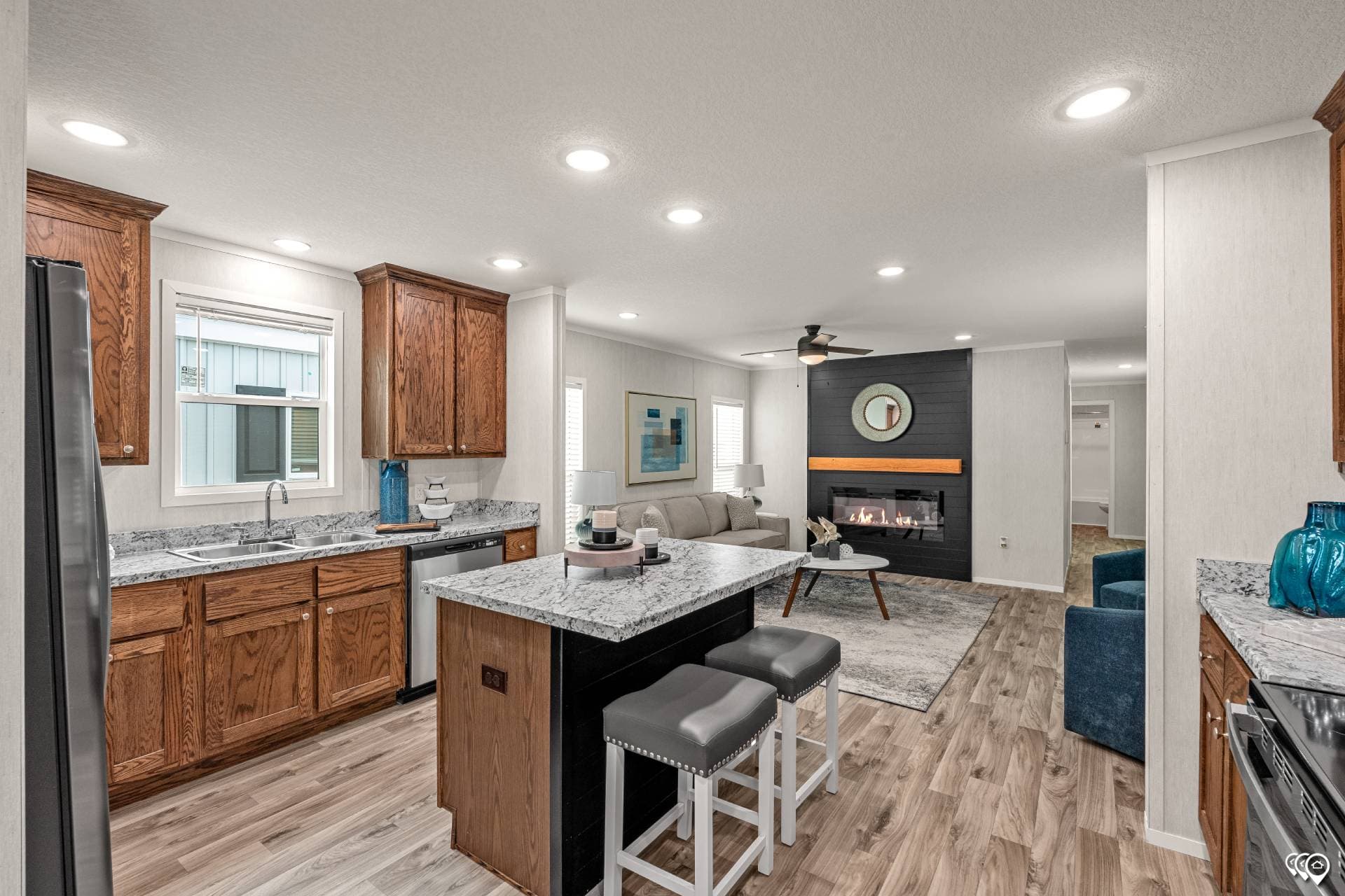 Arc1680-8018 kitchen home features