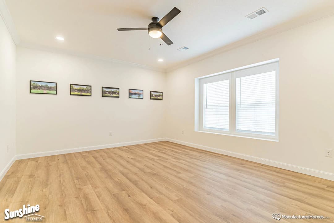 Pri3284-2058 interior home features