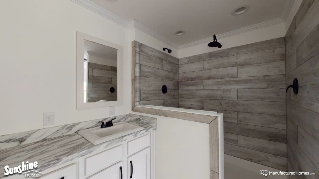 Pri3272-2009 bathroom home features