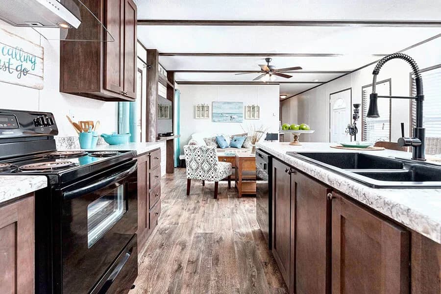 Emerald kitchen home features