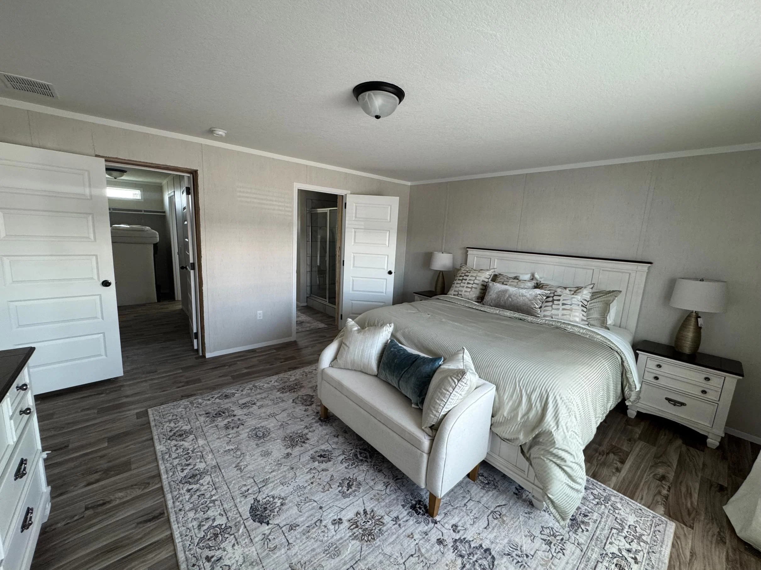 Arc3280-2018 (the outlaw) bedroom home features