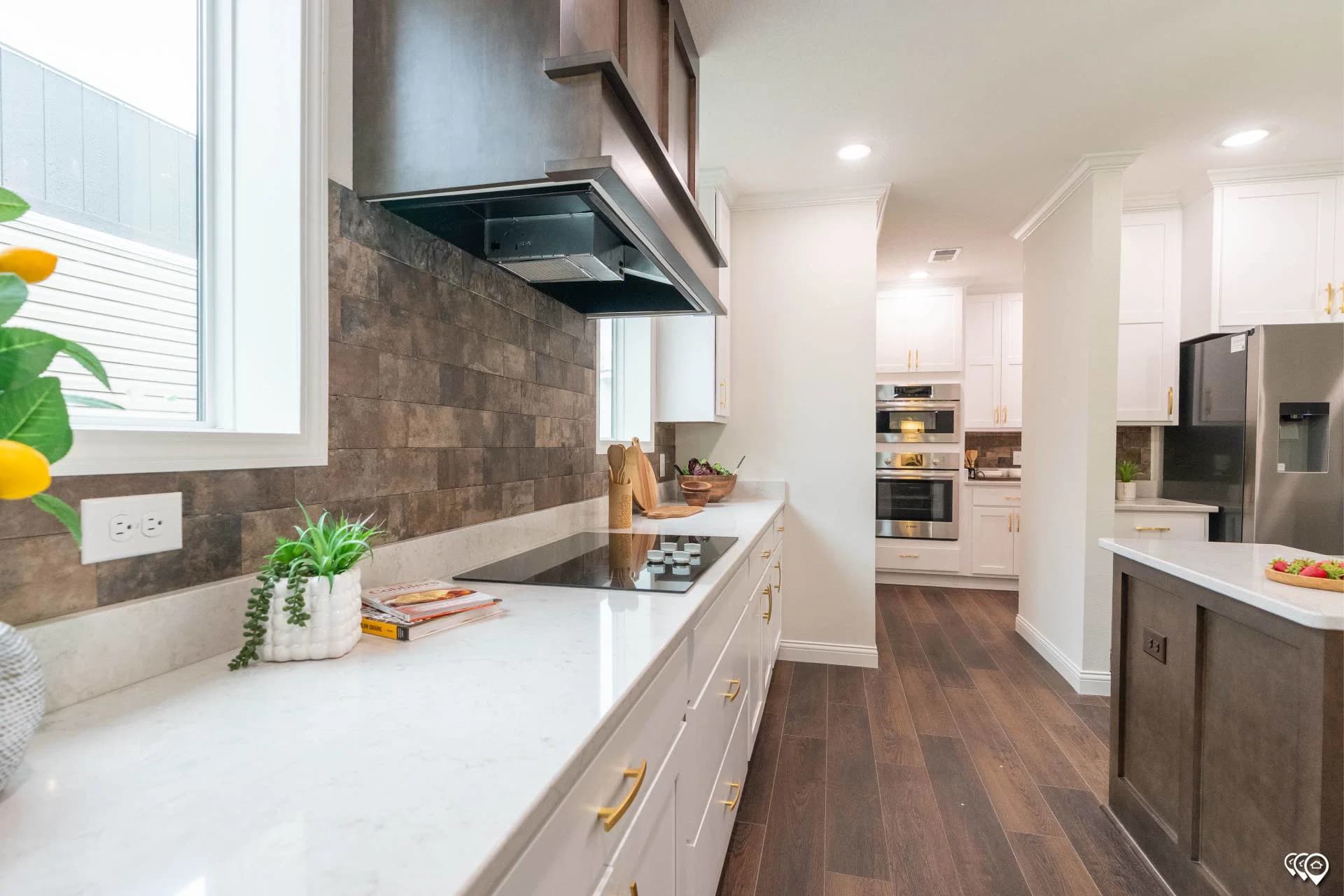 Pri3284-2074 kitchen home features