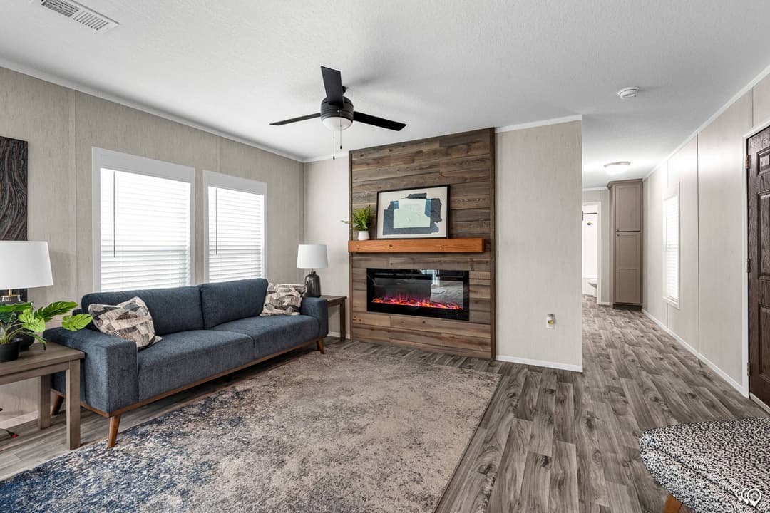 Arc1680-8004 interior home features