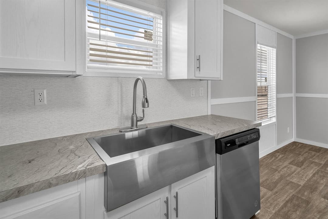 Valu maxx 28563m kitchen home features