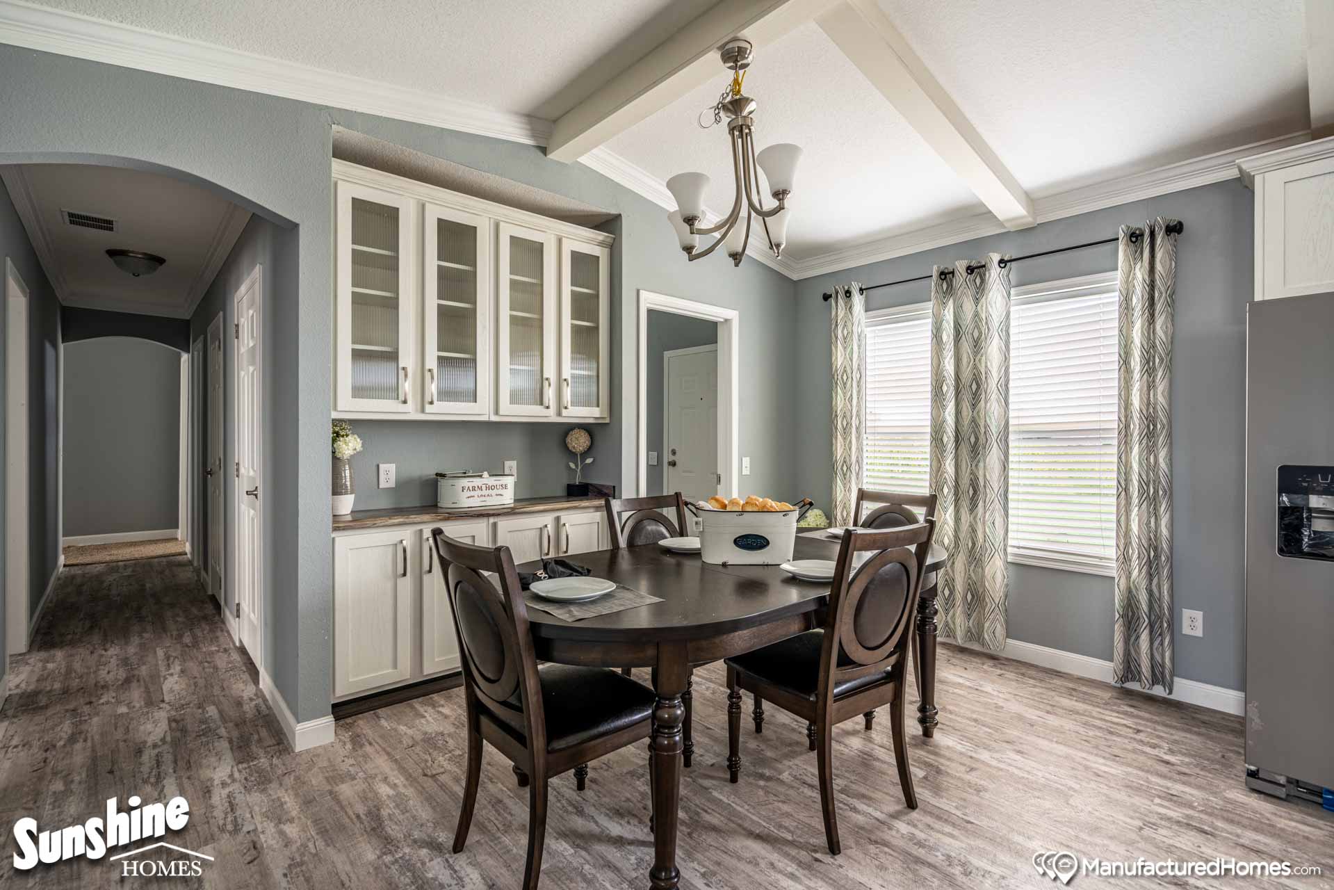 Pri3280-2018 interior home features