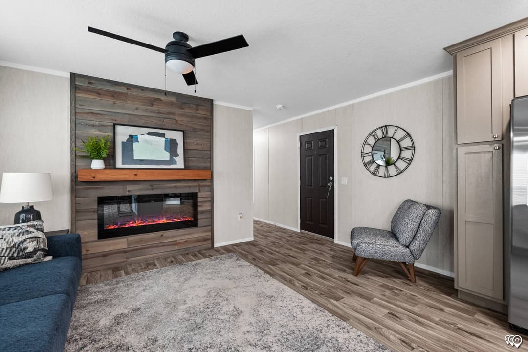 Arc1680-8004 interior home features