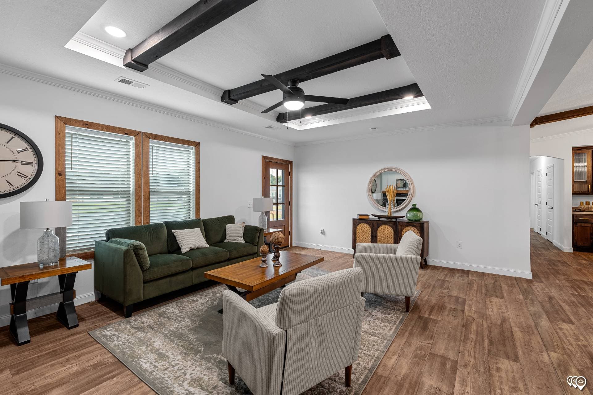 Pri3284-2010 interior home features