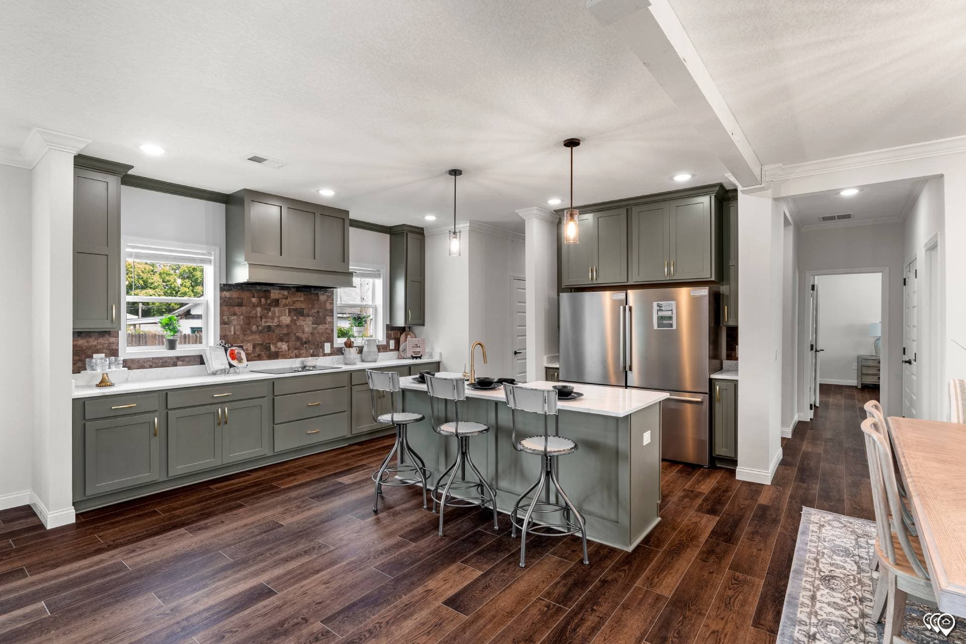 Pri3284-2074 kitchen home features