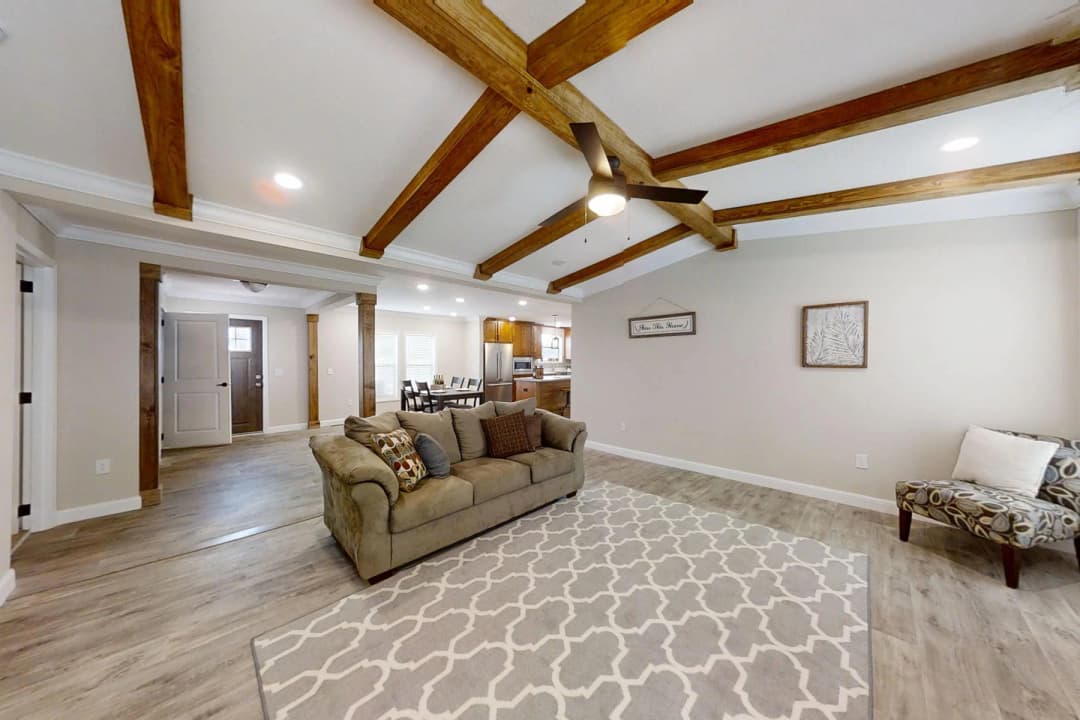 Pri3270-2014 interior home features