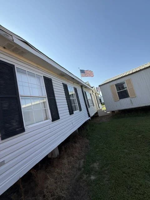 2001 fleetwood  hero home features