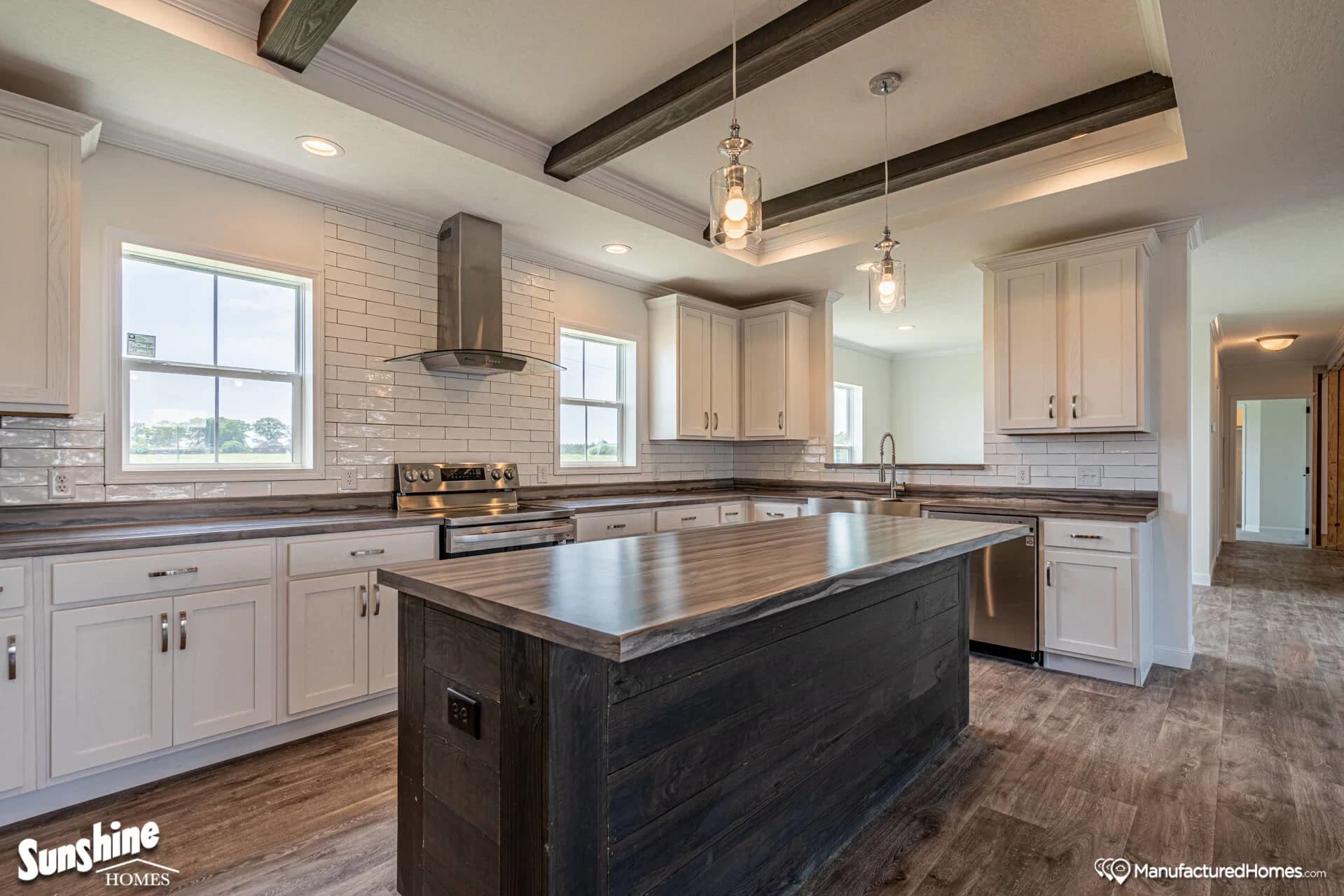 Pri3280-2049 hero and kitchen home features