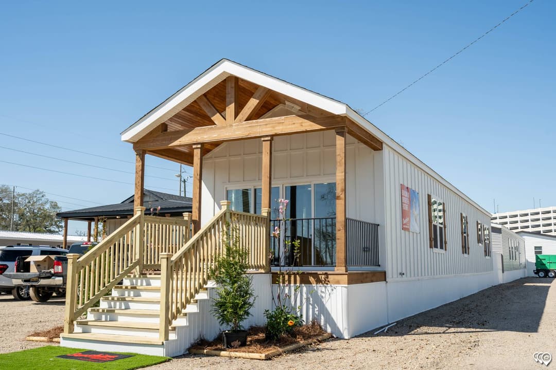 Pri1680-1031 elevation, exterior, and hero home features