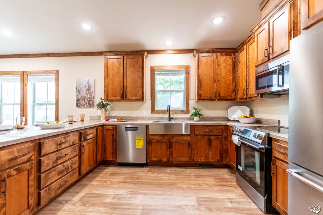 Pri3264-2070 kitchen home features