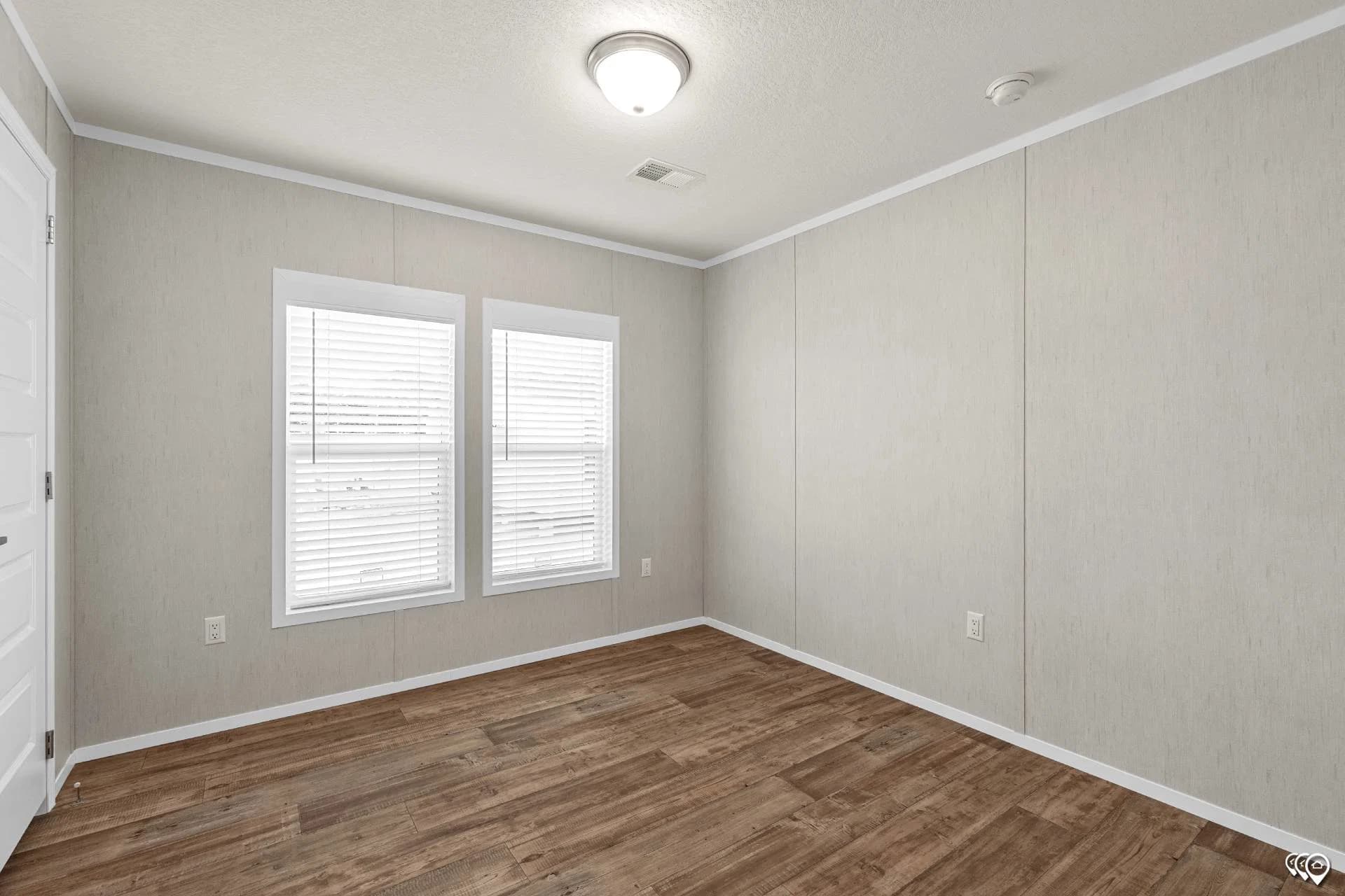 Arc3274-9012 interior home features