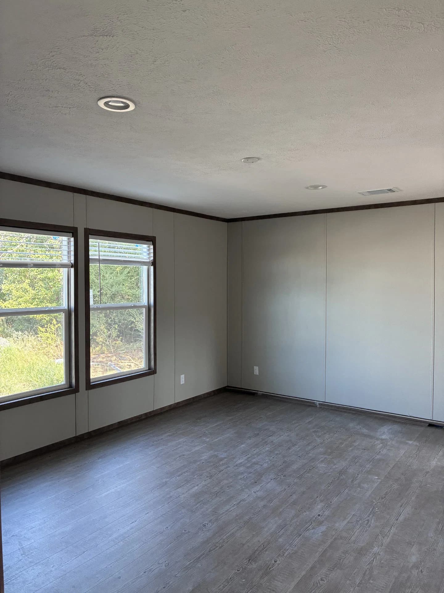 Crockett interior home features