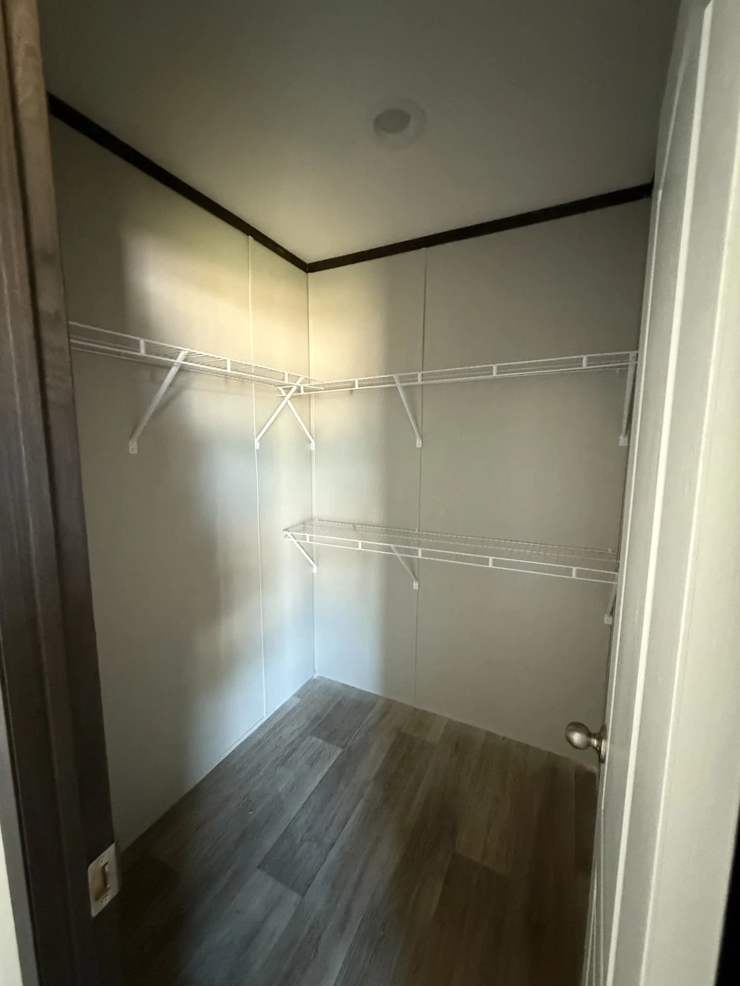 2023 miyo  bedroom home features