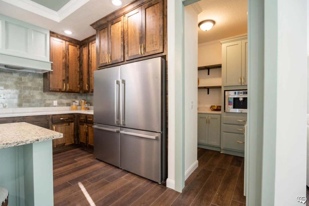 Pri3284-2073 kitchen home features