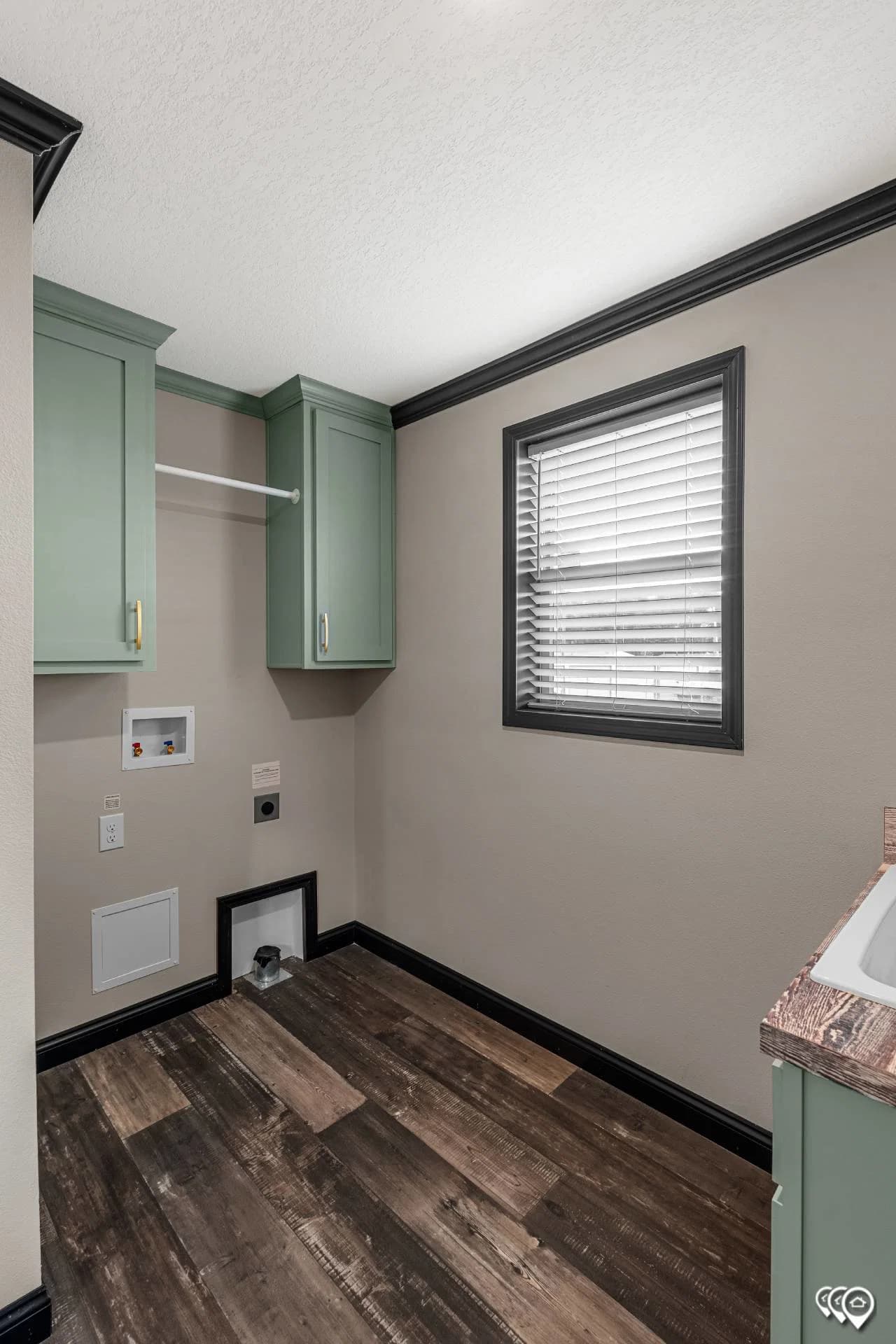 Pri3270-2050 interior home features