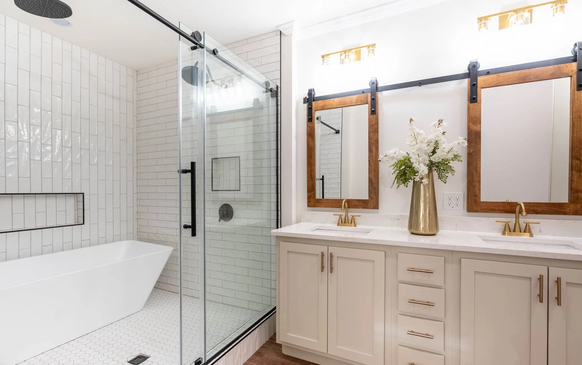 The bethel bathroom home features