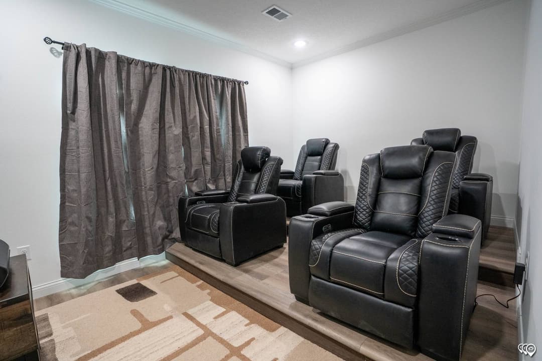 Pri3284-2075 interior home features