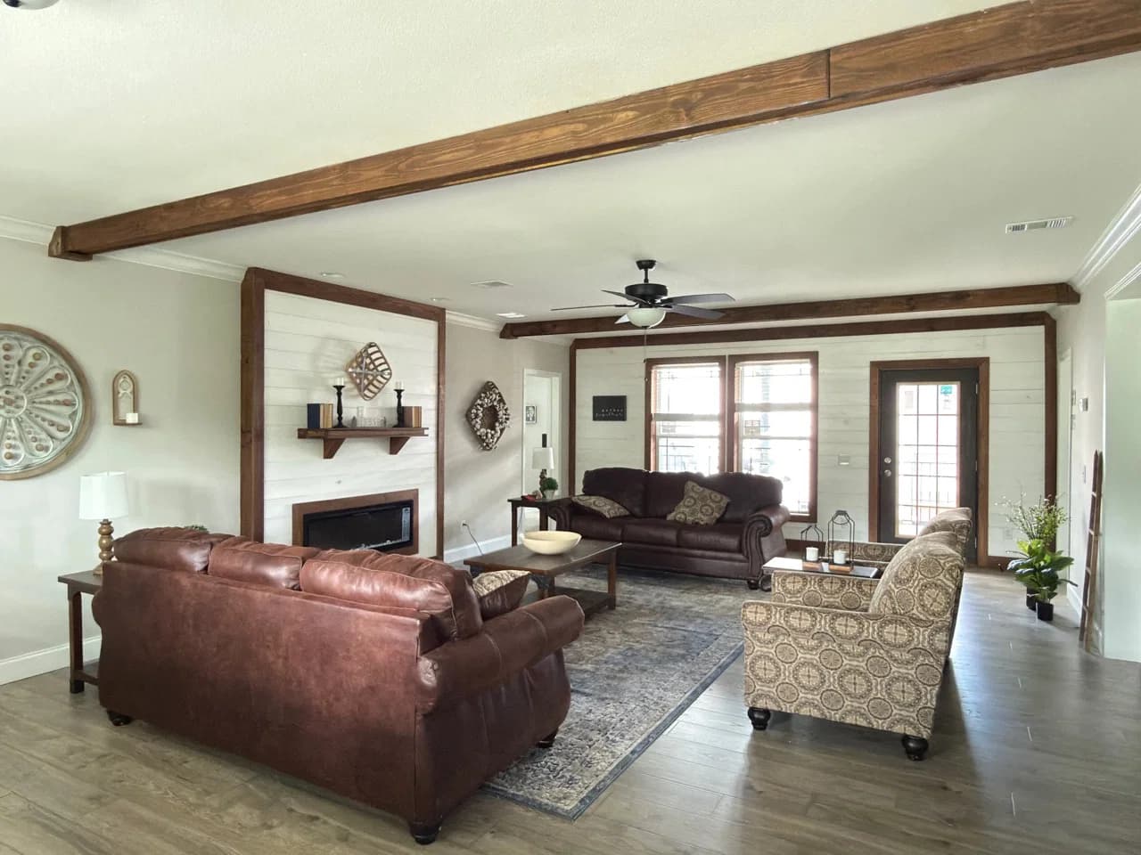 The anais interior home features