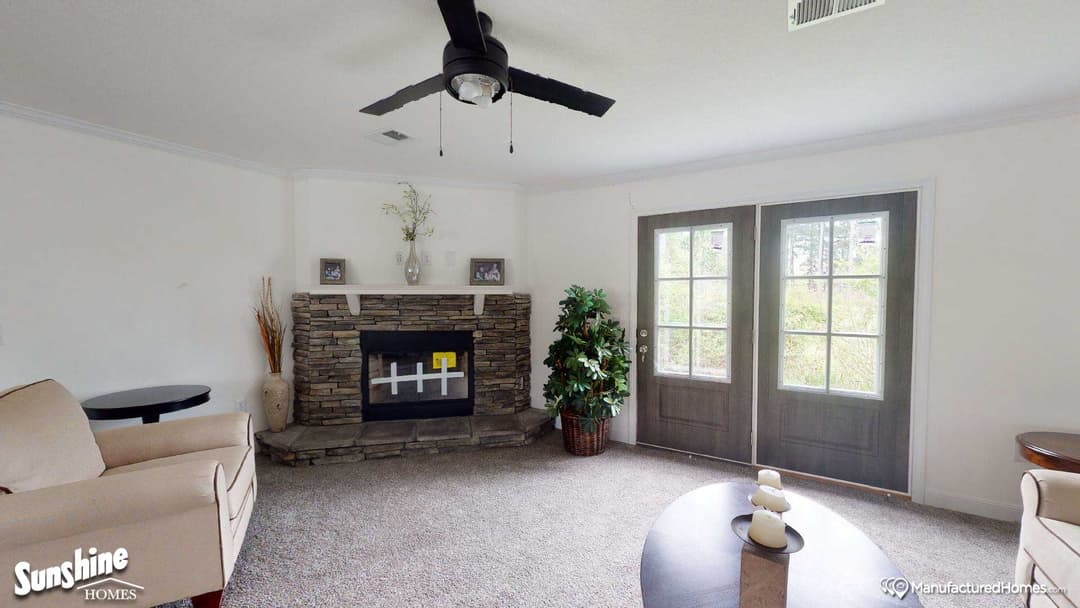Pri3272-2009 interior and hero home features