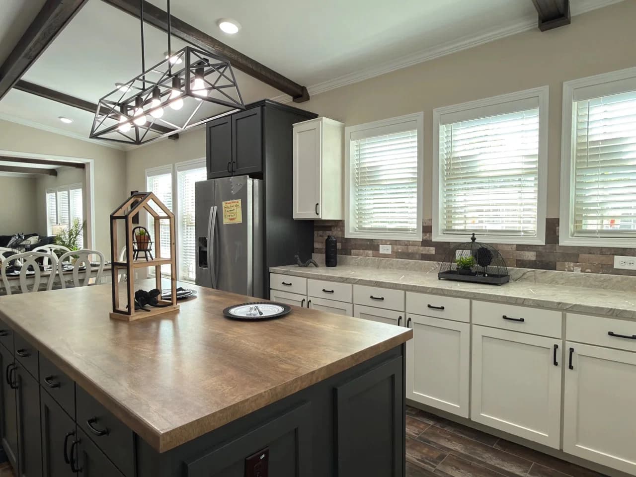 The taylor  kitchen home features