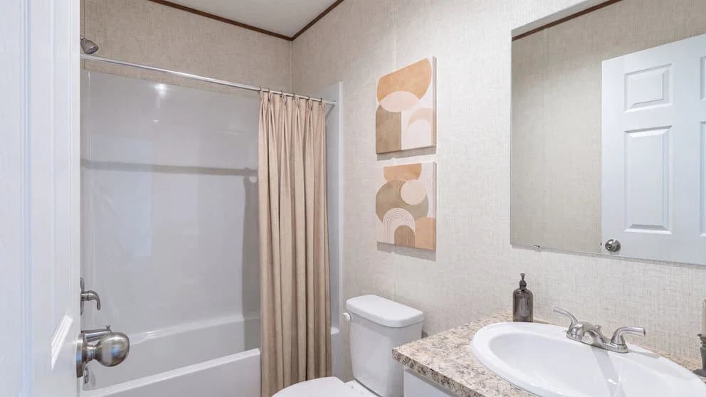 Oak bathroom home features