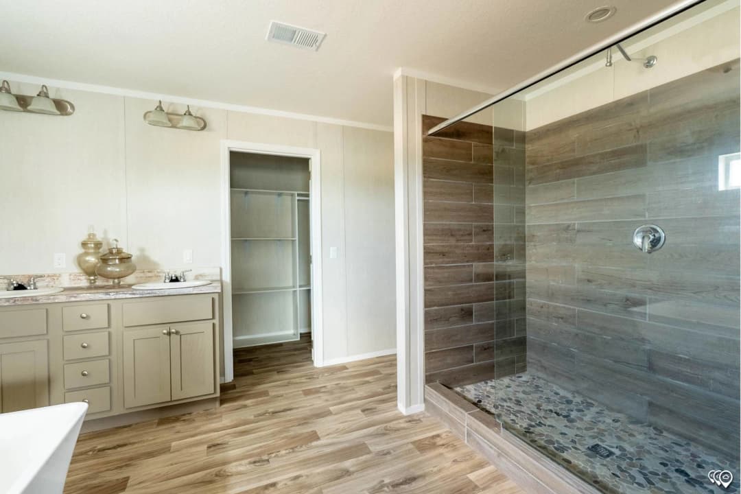 Arc3270-9002 bathroom home features