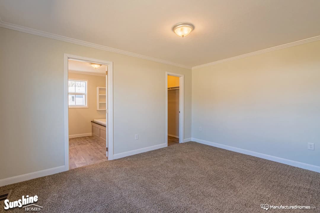 Pri1684-1009 interior home features