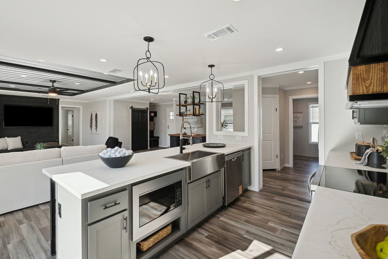 Sazerac kitchen home features