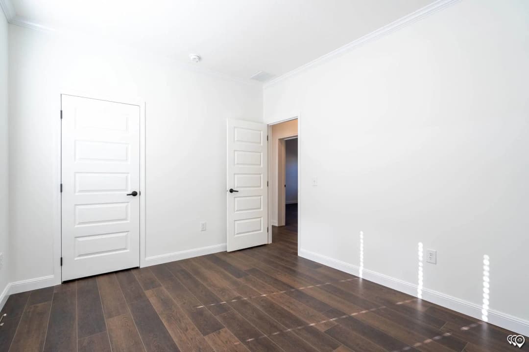 Pri3284-2073 interior home features