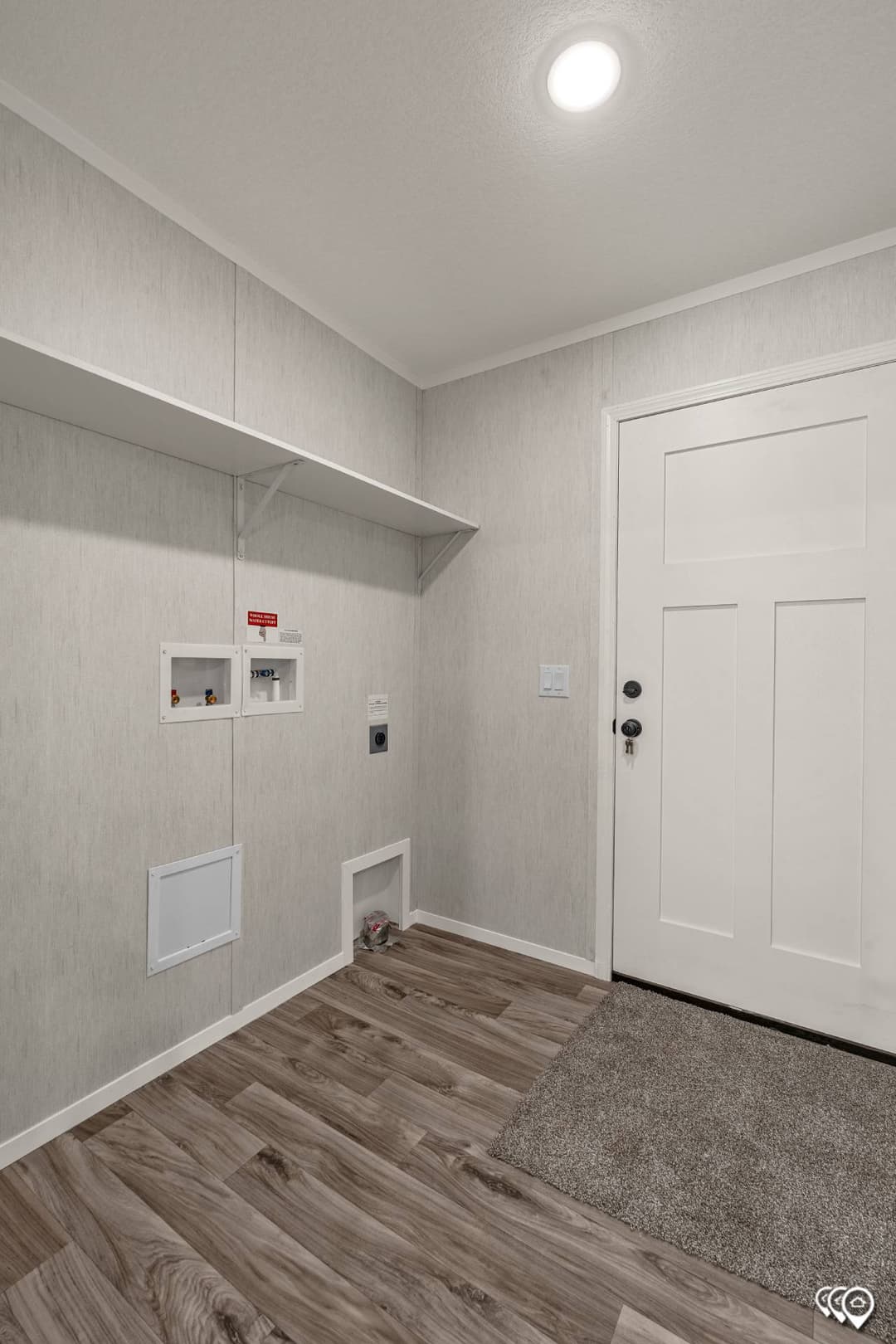 Arc1680-8018 interior home features