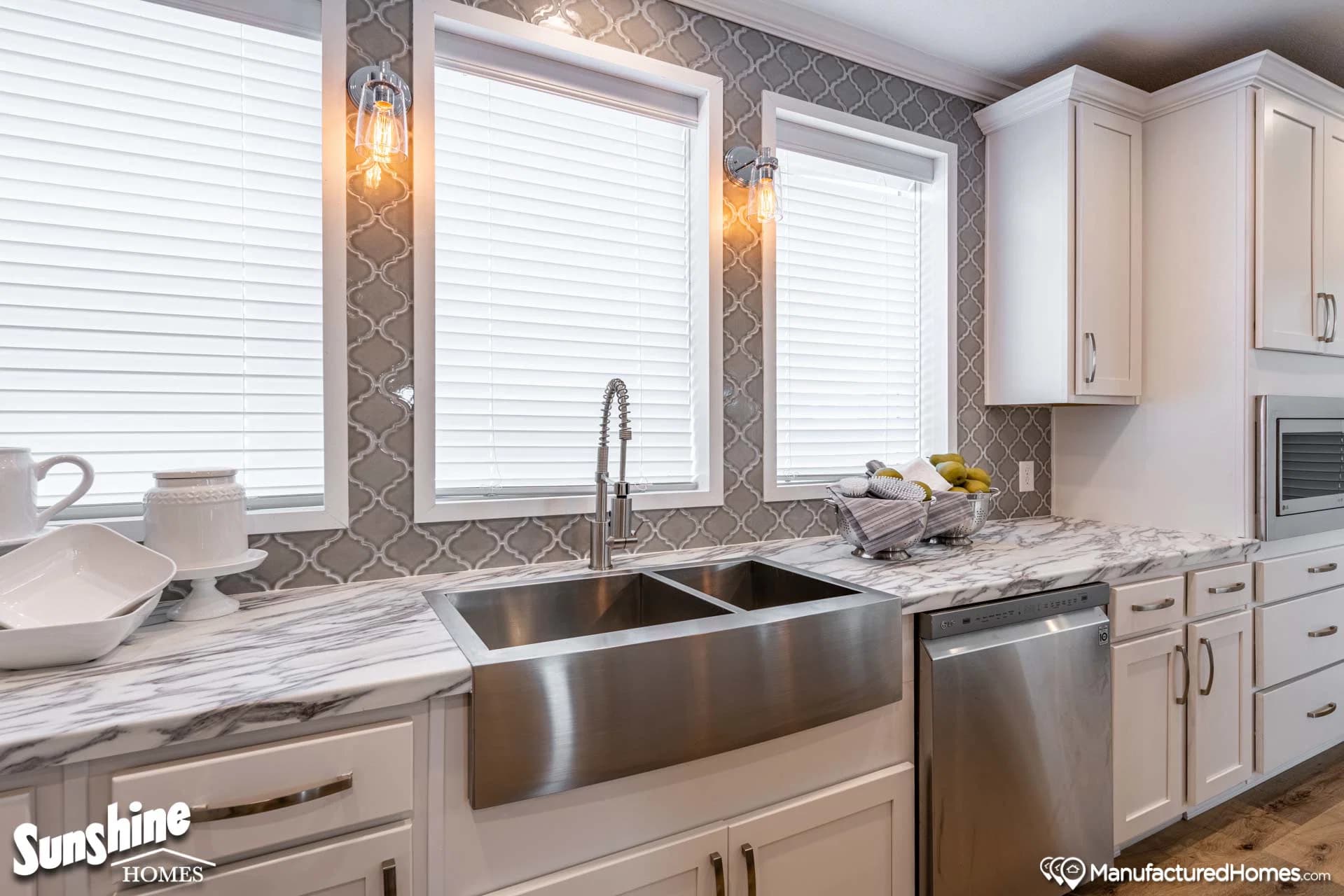 Pri3270-2024 kitchen home features