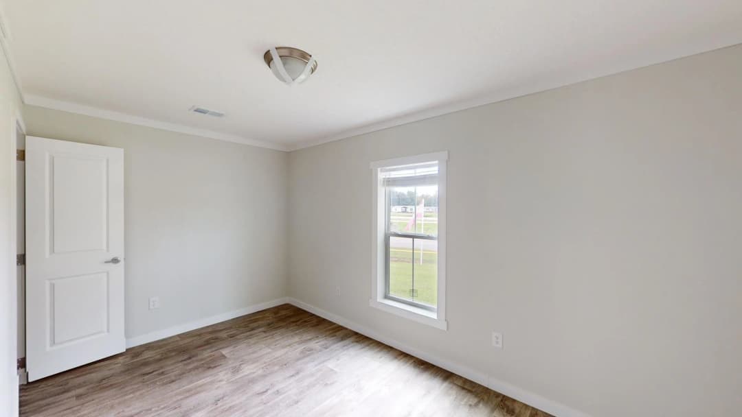 Pri1680-102 (the bailey) bedroom home features