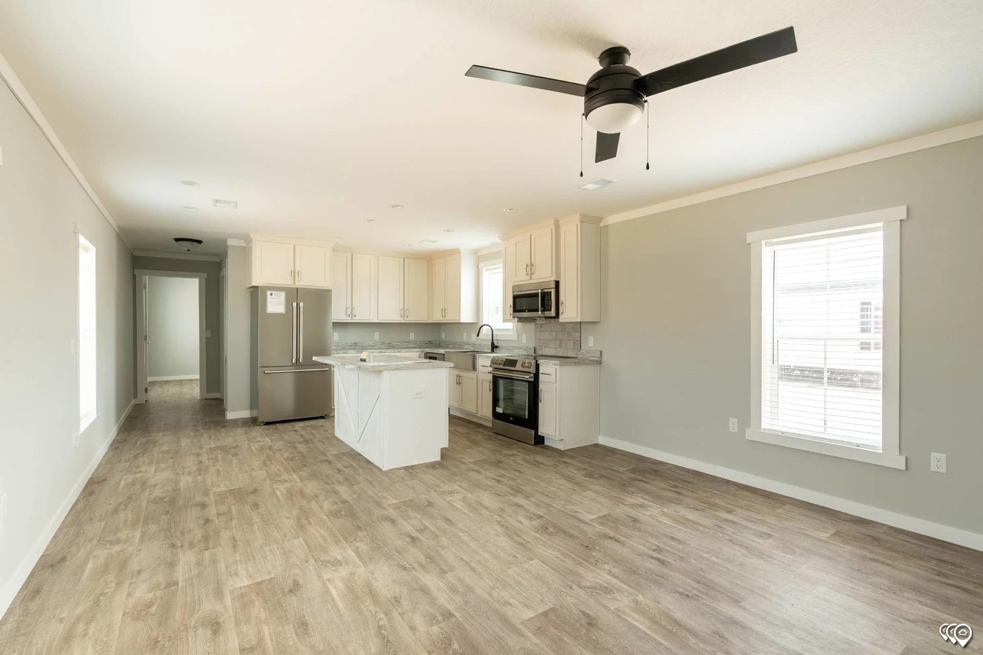 Pri1680-104 interior home features