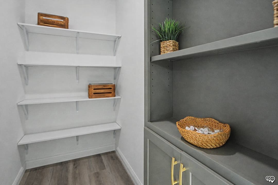 Pri3284-2075 interior home features