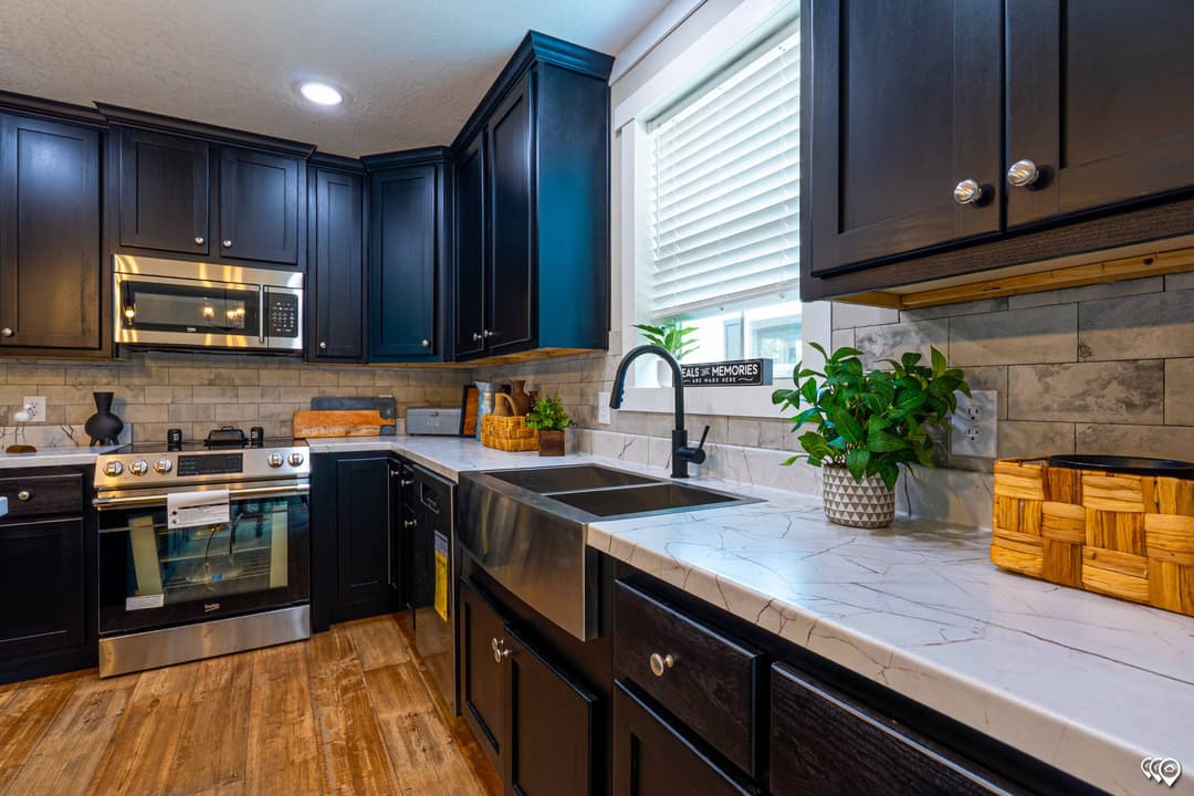 Pri3270-201 kitchen home features