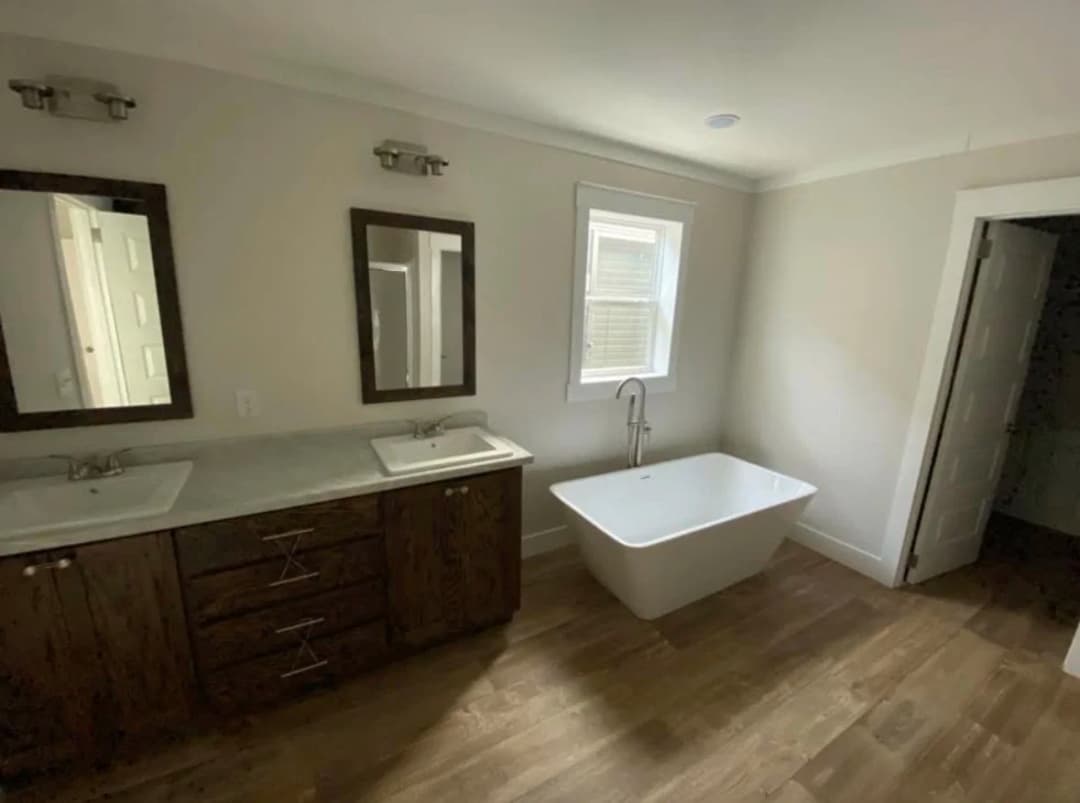 The phillip bathroom home features