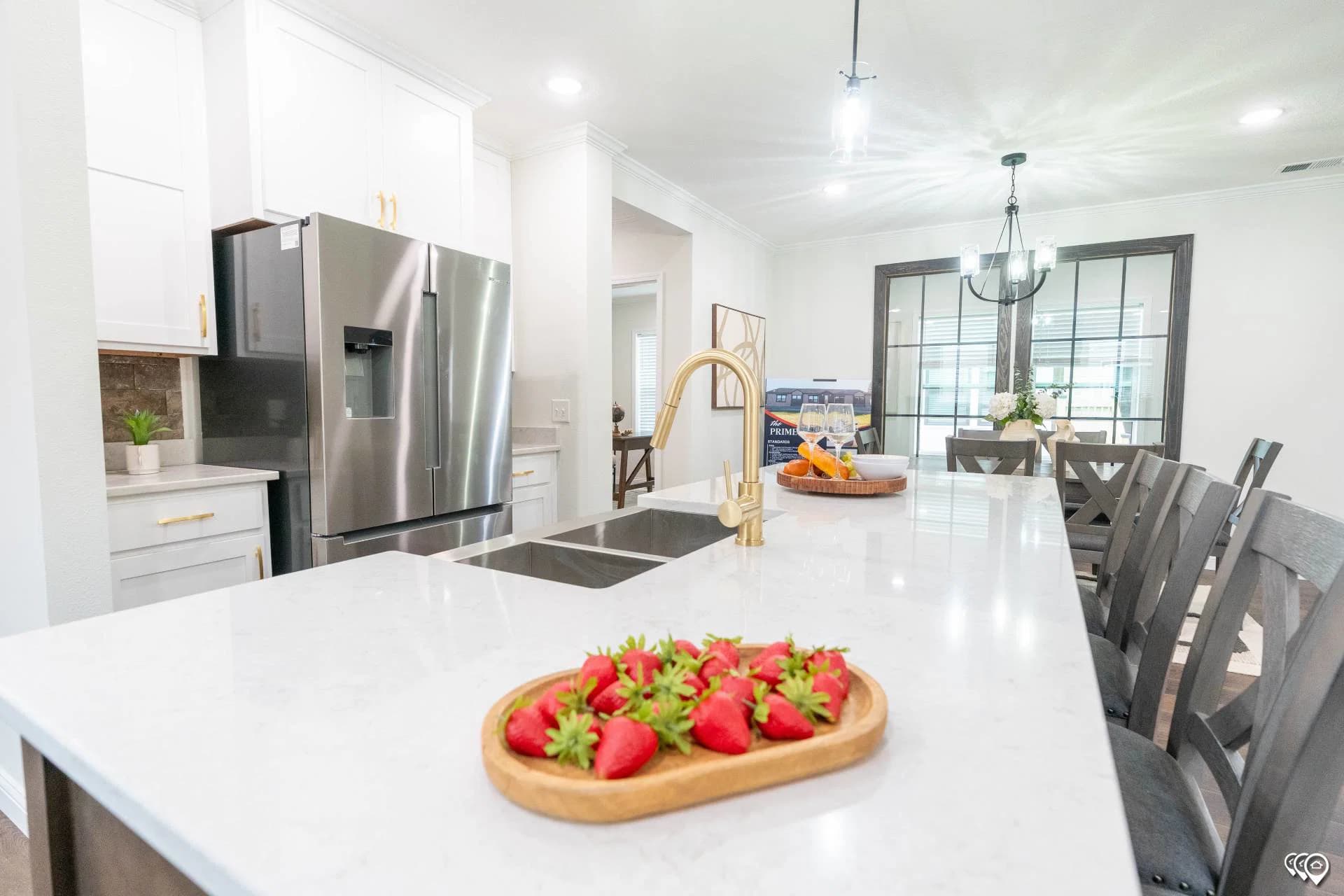 Pri3284-2074 kitchen home features