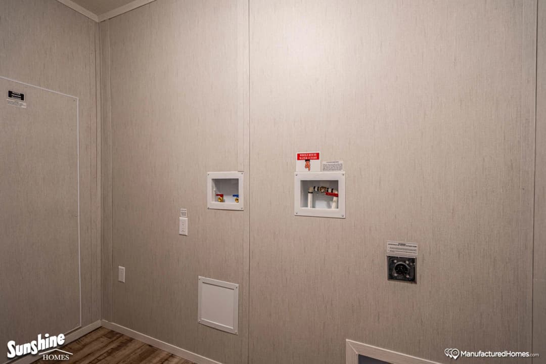 Arc1680-8000 interior home features