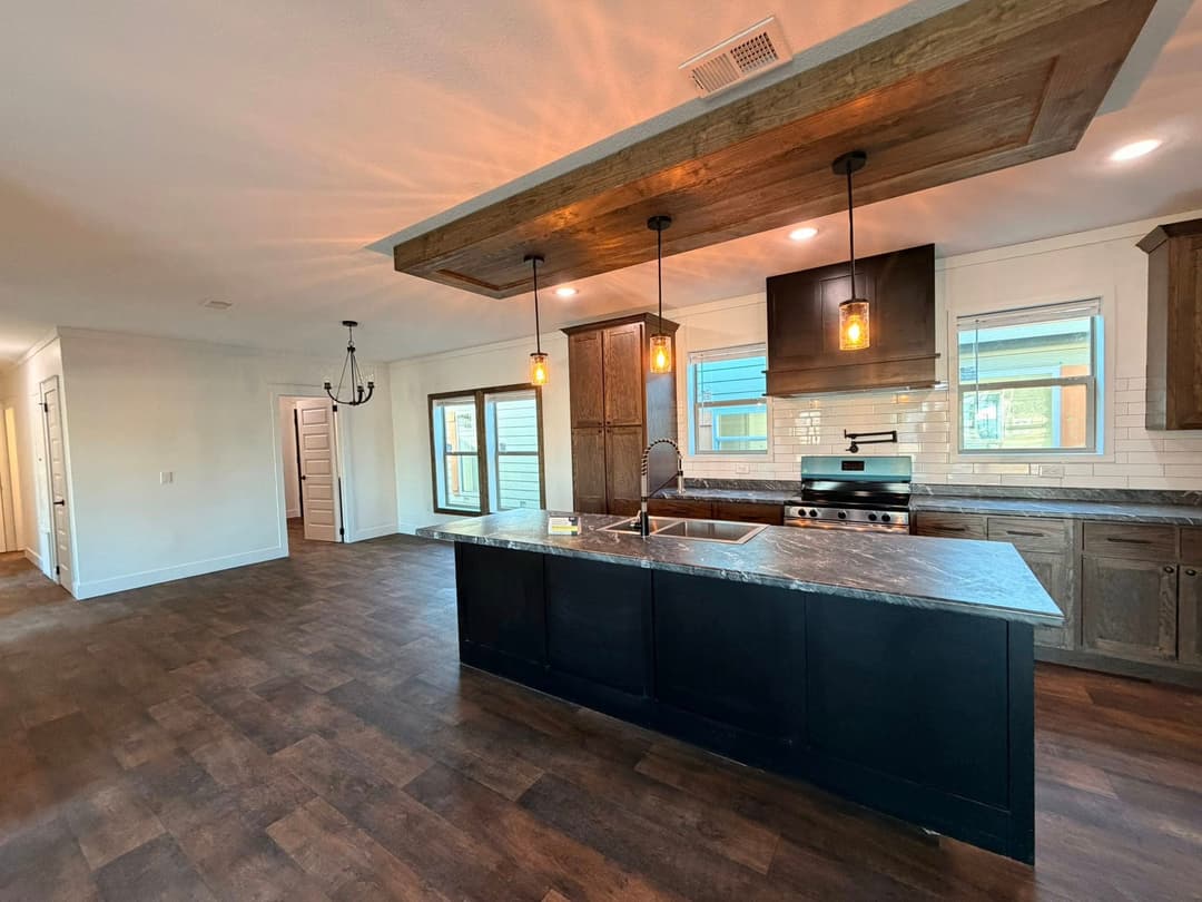 The king david 64 kitchen and hero home features