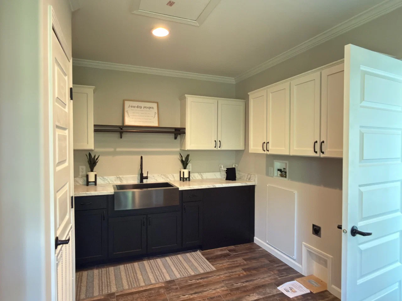 The woodside c interior home features