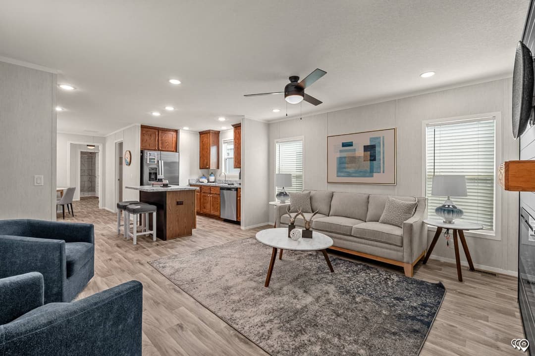 Arc1680-8018 interior home features