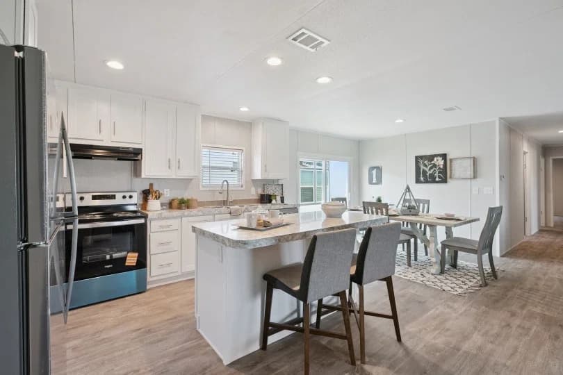 Valuhomes 28724p kitchen home features