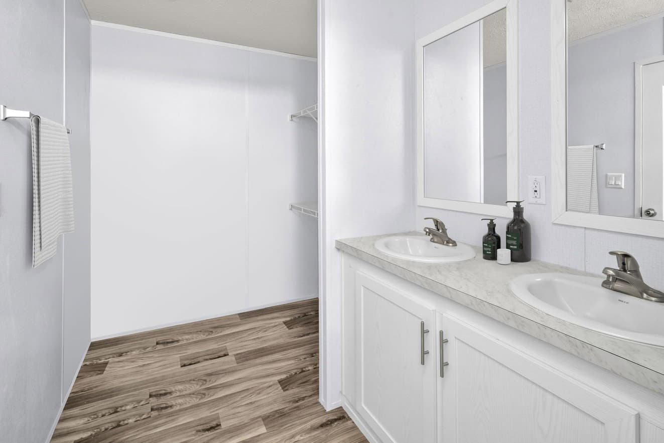 Valu maxx premier 16683e bathroom home features