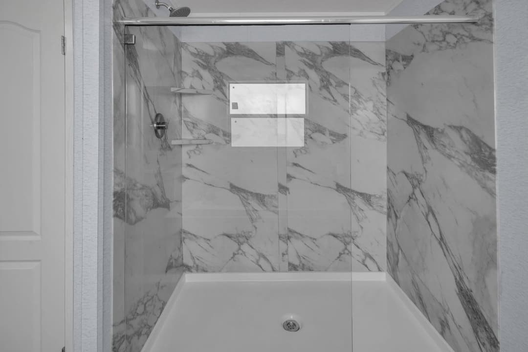 Valu maxx premier 32643e bathroom home features
