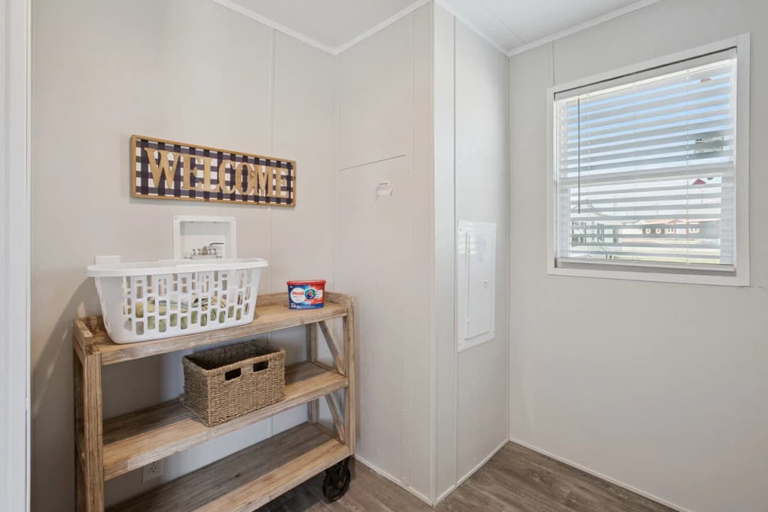 Valuhomes 28563p interior home features