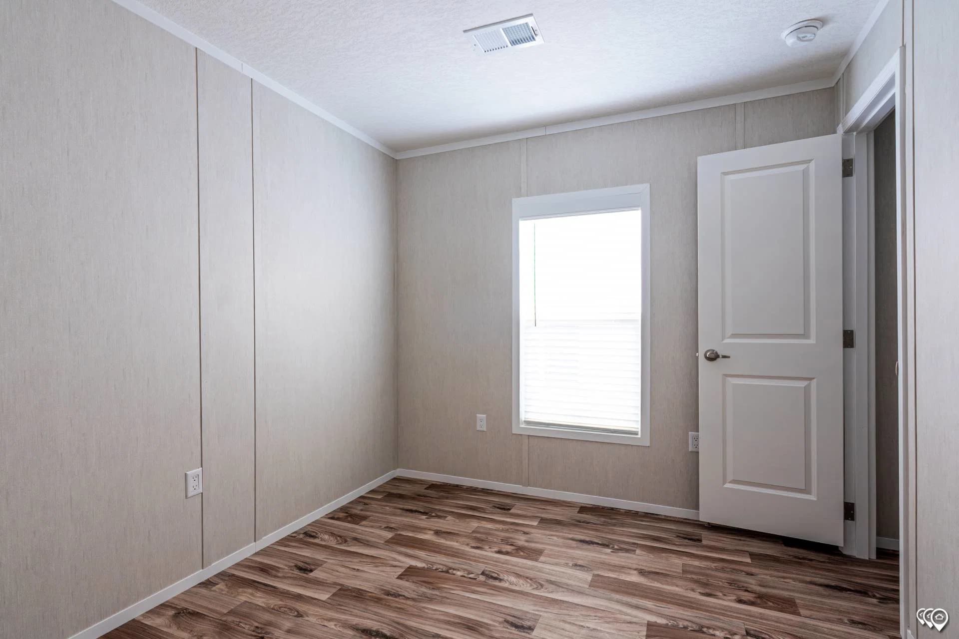 Arc1680-8016 interior home features
